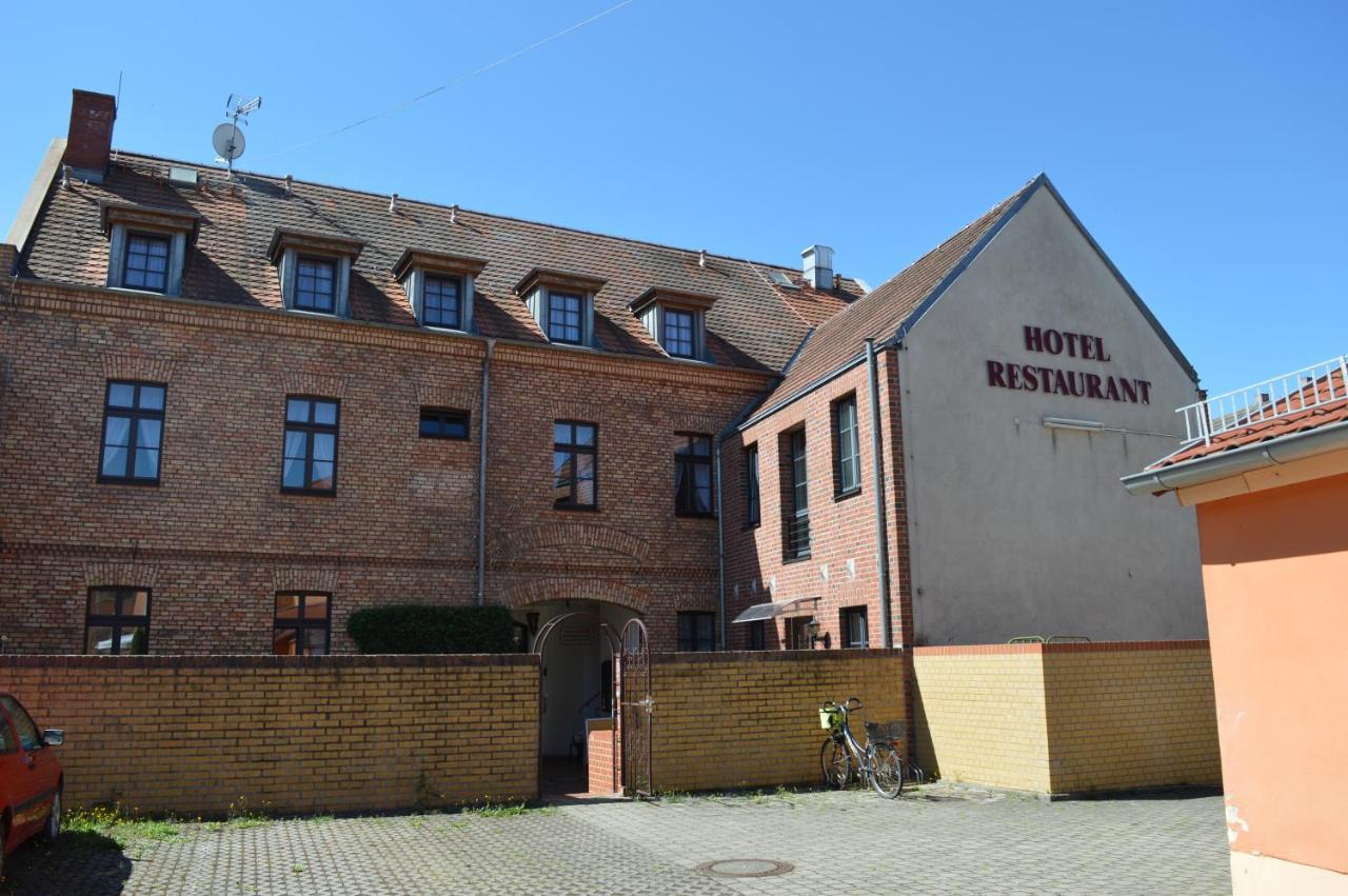 Hotel-Sternthaler /Rathauseck Muncheberg ภายนอก รูปภาพ